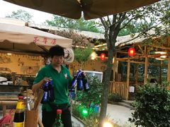 -茅草房·河畔园林火锅