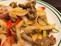 黄芥末酱炒牛花梅-乾坤饭店