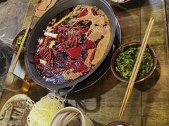 -黄潇洒老火锅(九眼桥宏济巷店)