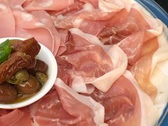 精选意大利火腿拼盘配油醋腌蔬菜-Fiume福弥意大利餐厅