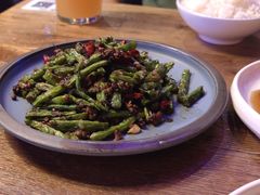 -爱啤精酿·民谣酒馆(滨江店)