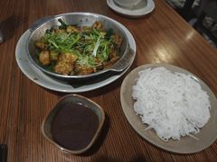 -Cau Go Vietnamese Cuisine
