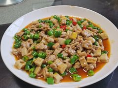 莲藕丁炒肉-土桥手掌鸡·26年灌县老味道(都江堰店)
