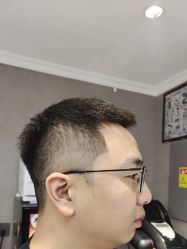 -好先生男士理发馆