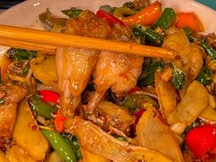 -鸿顺老铁锅美蛙鱼府(解放碑店)