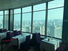 -亚洲国际大酒店·云顶阁旋转自助餐厅