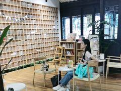 -猫的天空之城概念书店(杭州南宋御街店)