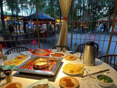 -二荆条·蜀鲜汇城市森林火锅