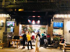 -巴厘龙虾·榜首油焖大虾(音乐学院·沿江酒馆店)