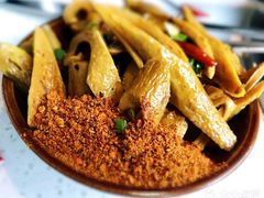 -吃城都·鱼蛙火锅(西玉龙街店)