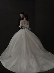 -至臻微拉婚纱摄影