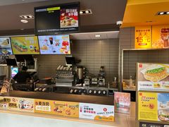 -麦当劳(友谊路得来速店)