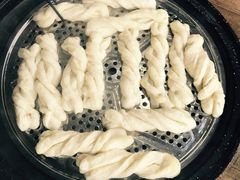 -粘豆包柴火铁锅炖