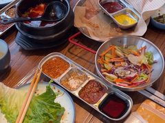 -明洞阿姨·韩式酱蟹烤肉·创意料理(三元桥店)