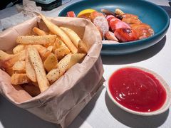 摇摇芝士薯条-春树下·树屋花房西餐厅(罍街AS1980店)