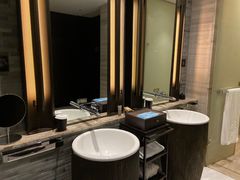 -深圳隐秀山居酒店