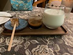 -默迹咖啡馆