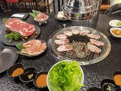 -喵小乙碳火烤肉(大坪协信星光天地店)