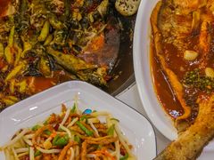 -丹水桥地锅鱼·翘嘴鲌·地方特色全鱼宴(丹江口大坝店)