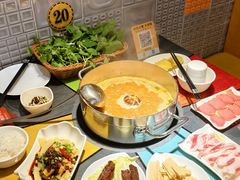 -四季喧黔味豆米火锅(万达广场店)