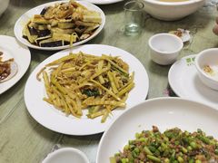 菜笋炒肉-华春餐馆(鱼山路店)