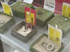 -唯品会(北京国瑞城店)