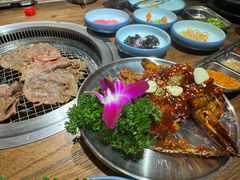 -明洞阿姨·韩式酱蟹烤肉·创意料理(三元桥店)