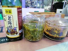 -渝之汇牛肉豌杂面