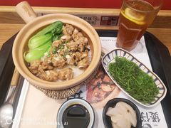 -煲仔皇腊味煲仔饭(经四万达店)