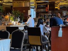 -大中华希尔顿酒店-念自助餐·嗨啤·小龙虾