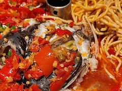 -鱼鲜饭香·招牌汽锅剁椒鱼头王