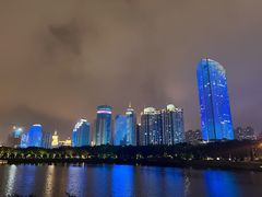 -万绿园