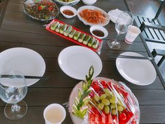 -丹世红酒庄·烧烤·团建·婚礼·水上运动