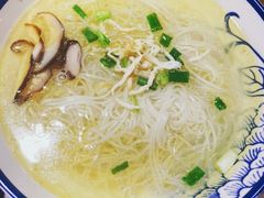 鸡汤银丝面-二孃鸡爪爪(东风路总店)