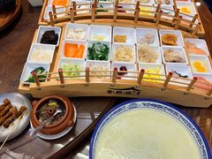 -香麒园·过桥米线·南湖雅宴