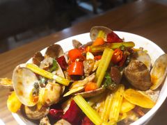 -二孃鸡爪爪(东风路总店)