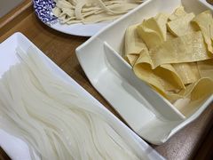 -楼外楼肥羊木炭火锅居(乐群街店)