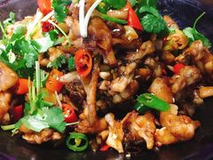 泥炉碳锅牛蛙-西街夜油条·麻团包乌饭