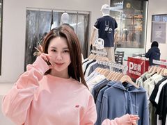 -王府井奥莱棋盘山小镇