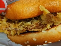 香辣鸡腿堡-麦当劳(东方时代广场分店)