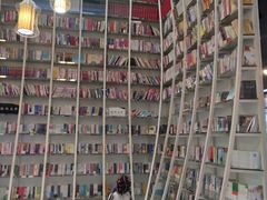 -钟书阁(松江泰晤士小镇店)