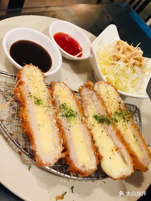 魔糕记韩国时尚料理(悦荟广场店)芝士猪排图片