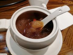 银耳雪梨炖桃胶-醉霖生态餐厅(交大店)
