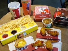 with狗狗-肯德基(孝陵卫地铁站店)