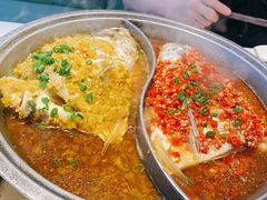 -阿瓦山寨·湘菜现炒·剁椒鱼头王(咸阳总店)