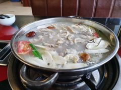 -老石黑山羊毛驴肉火锅(金凯广场店)