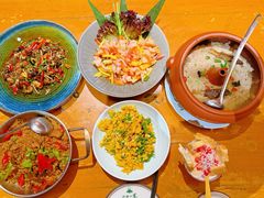 -老滇山寨•云南特色菜•地方菜•民族风情歌舞表演(金碧店)