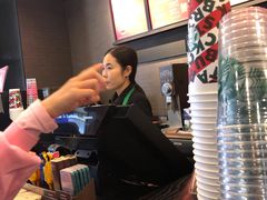 太妃榛果风味糖脆拿铁-星巴克(北新泾店)