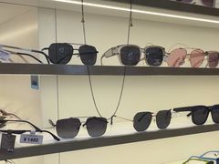 -爱视眸Eyeblling眼镜·依视路·蔡司镜片折扣店(百联南方商城购物中心)