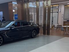 -上海宝信宝马4S店